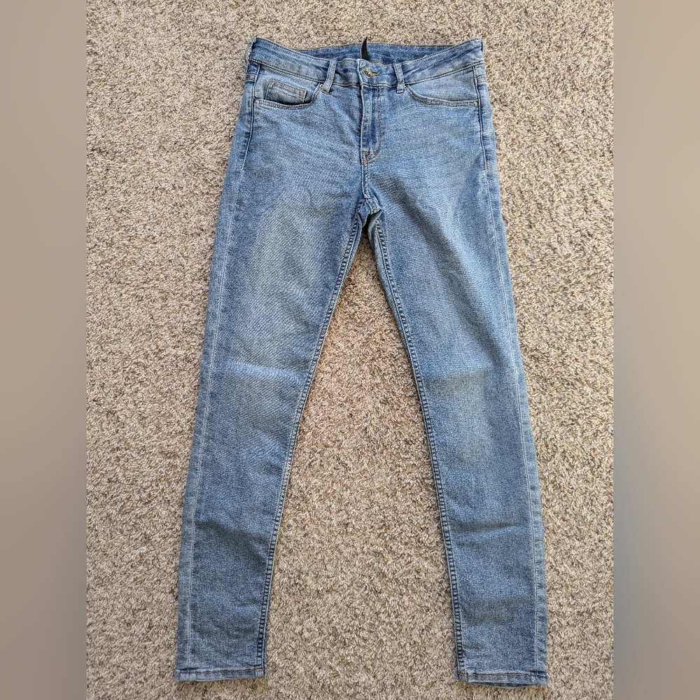 US 6 H&M DIVIDED SKINNY JEANS/JEGGINGS